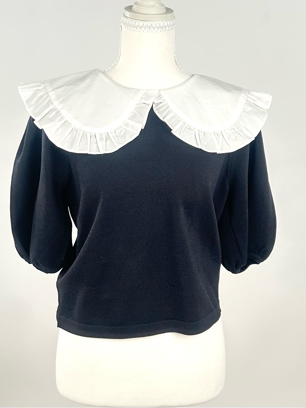 English Factory Black Sweater Top White Ruffle Peter Pan Collar Puff Sleeve M